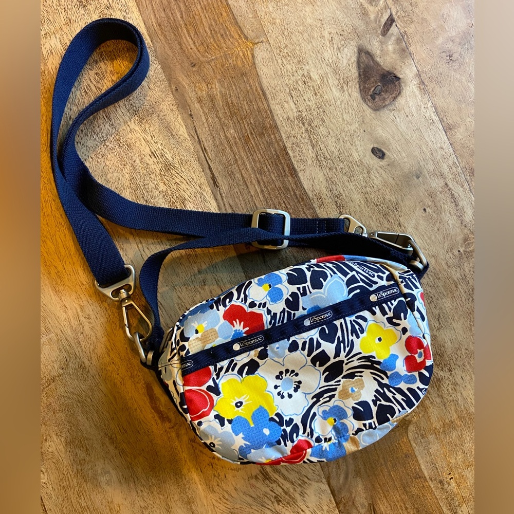 LeSportSac mini bag. Great condition.